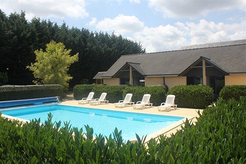 Logis Les Dineux Village Trémeur Exterior foto